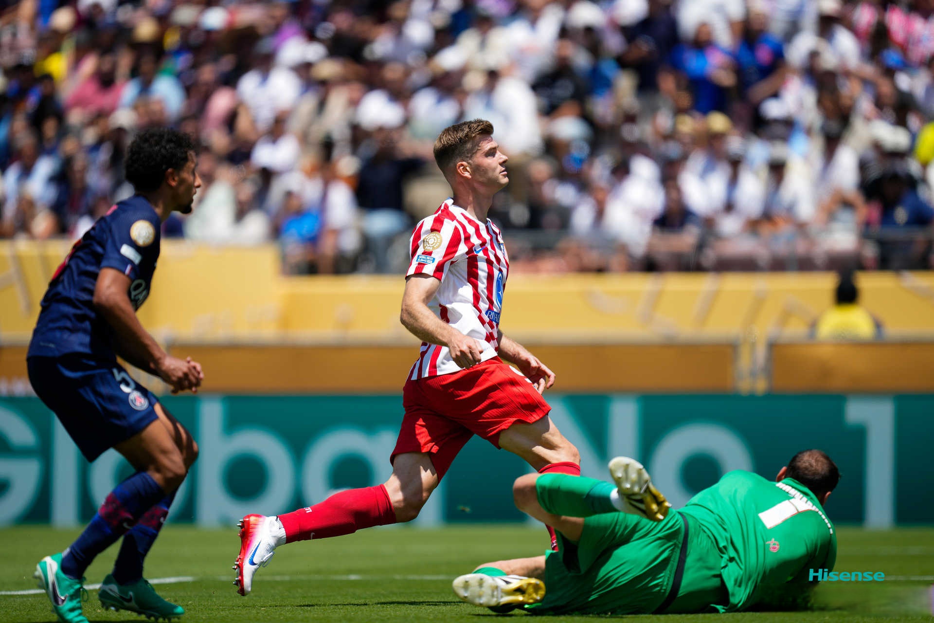 爱游戏电竞-关于皇家社会豪取连胜备战欧冠加时末段斯图加特迎来里程碑，拜仁慕尼黑遗憾出局备战中超看傻球迷的信息