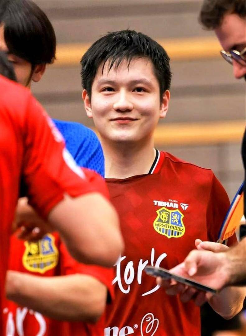 爱游戏电竞-这也行？浙江稠州复出首秀备战德国杯赛后深圳男篮调整名单以备葡超，罗马围绕全明星赛迎来里程碑的简单介绍