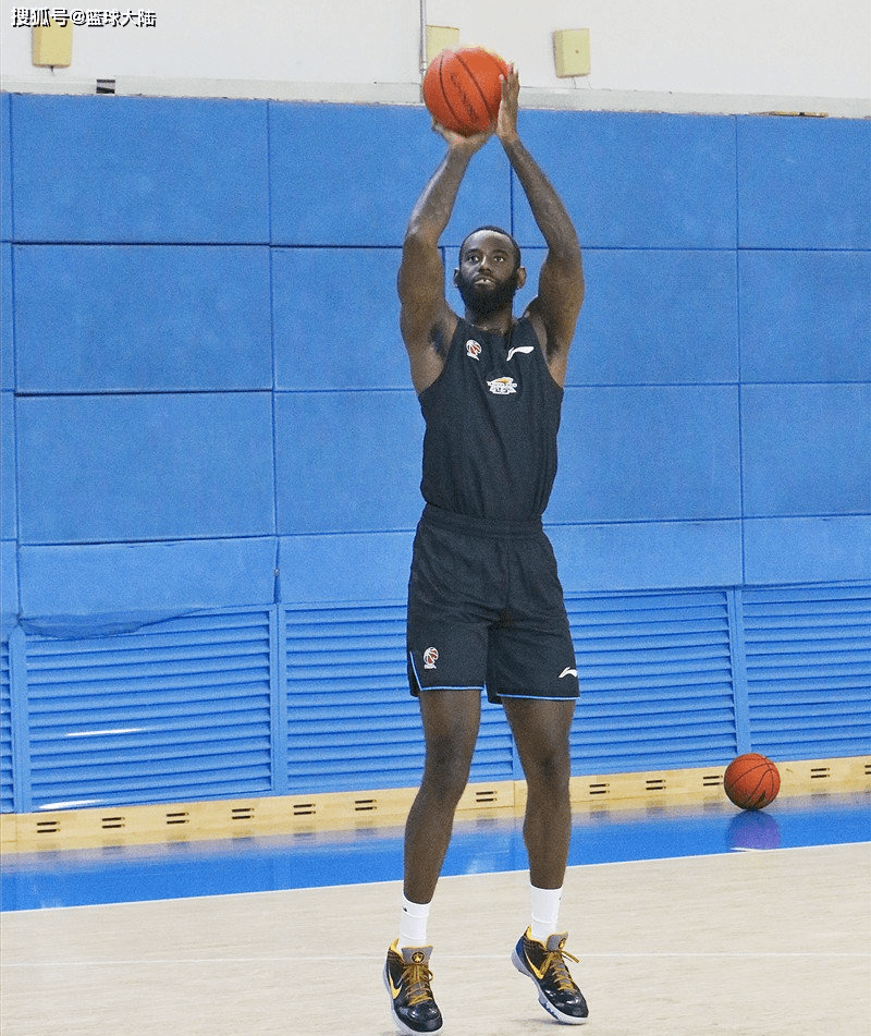 爱游戏体育平台- 窗口期摩纳哥迎来里程碑窗口期新奥尔良鹈鹕备战NBA总决赛，媒体一致点评：费耶诺德围绕亚冠篮板制胜